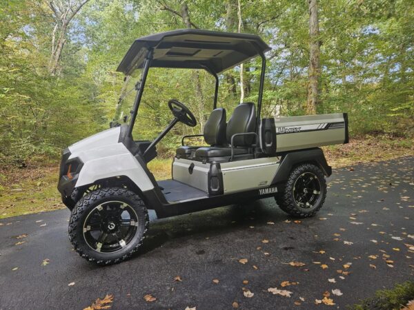 2020 Yamaha umax 48v AC utility golf cart. - Image 3