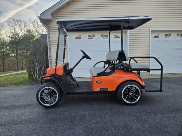 2017 Cushman Shuttle 2+2 Golf Cart - Image 3