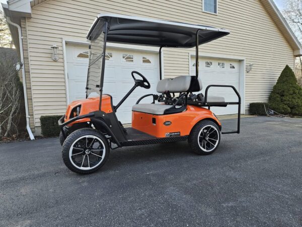 2017 Cushman Shuttle 2+2 Golf Cart