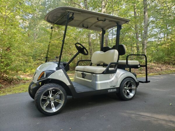 2017 Yamaha Drive2 EFI QuietTech Gas Golf Cart - Image 3