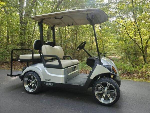 2017 Yamaha Drive2 EFI QuietTech Gas Golf Cart - Image 2